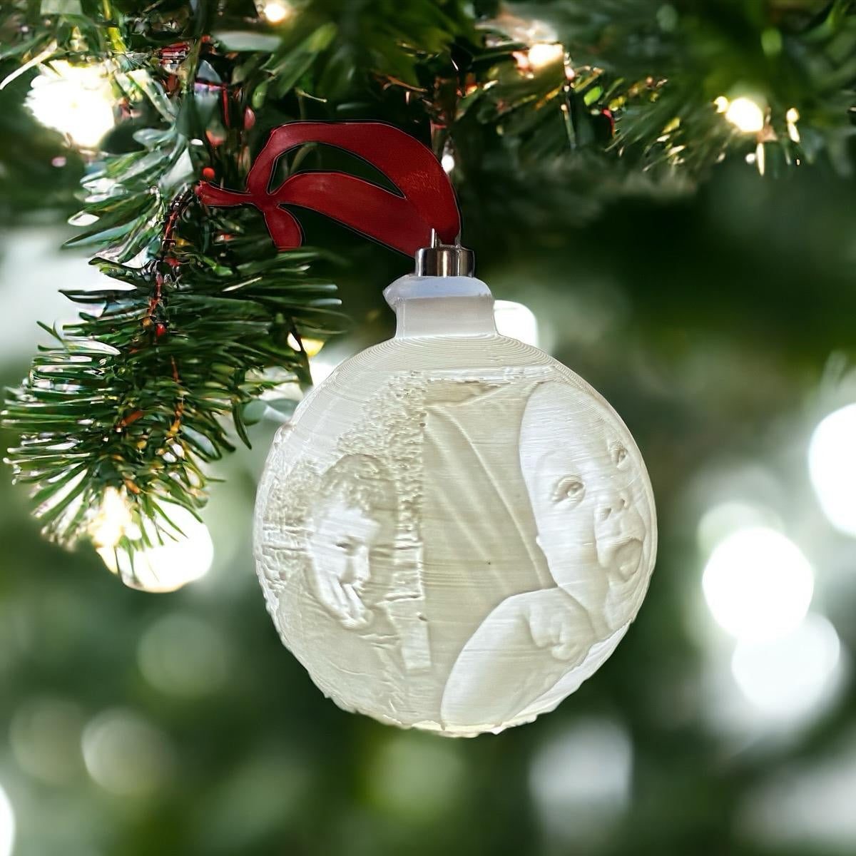 Personalized Lithophane Christmas Ball – Illuminate Your Tree with 5 Custom Photo Memories, Unique, Festive, Heartwarming