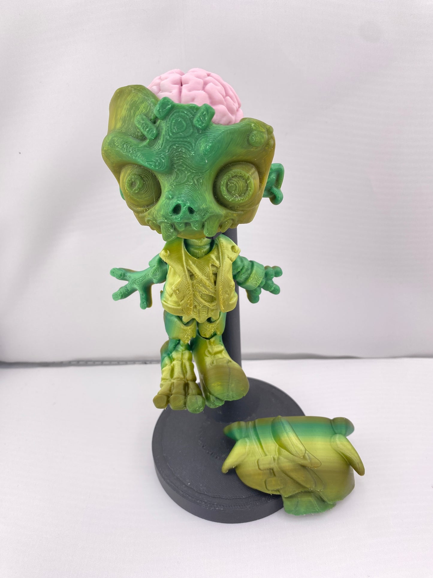 Twisty Figure With Stand