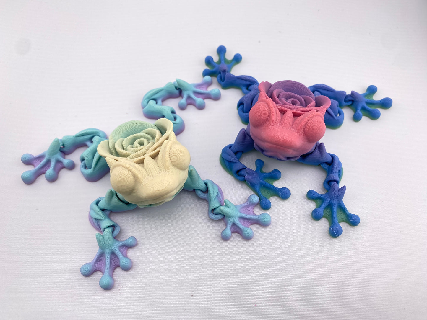 Single Color Rose Frog Figurine Decoration