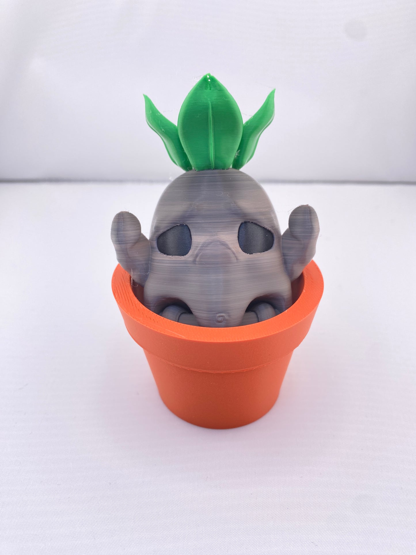 HP Screaming Root Figurine With Pot
