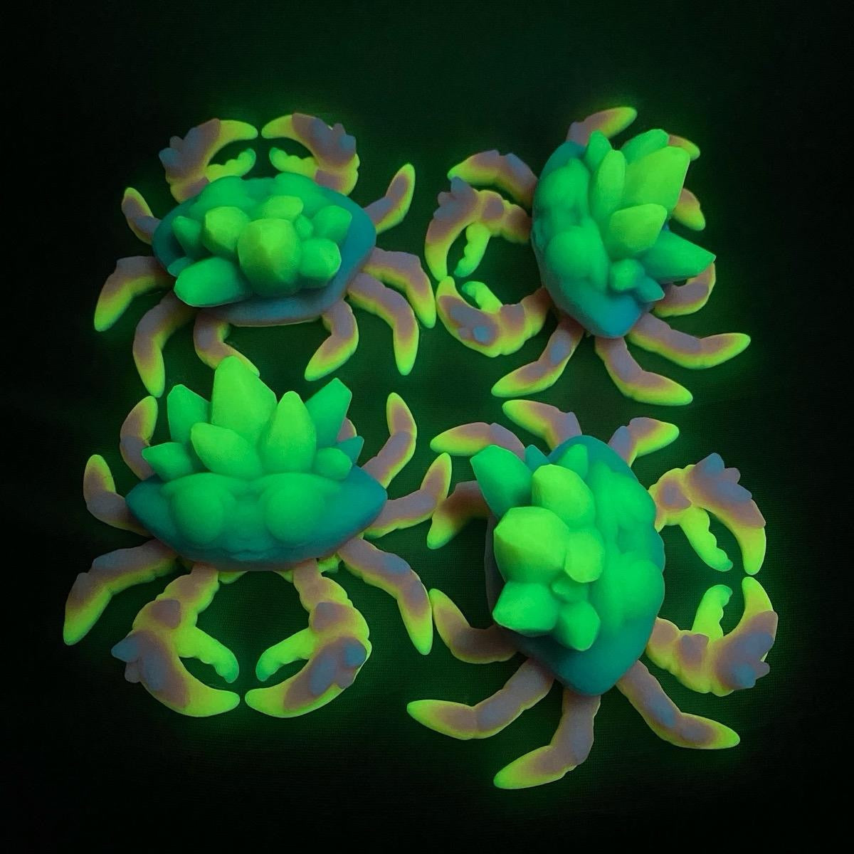 Glow In The Dark Crystal Crabs Figurine - Perfect Home Decor Gift