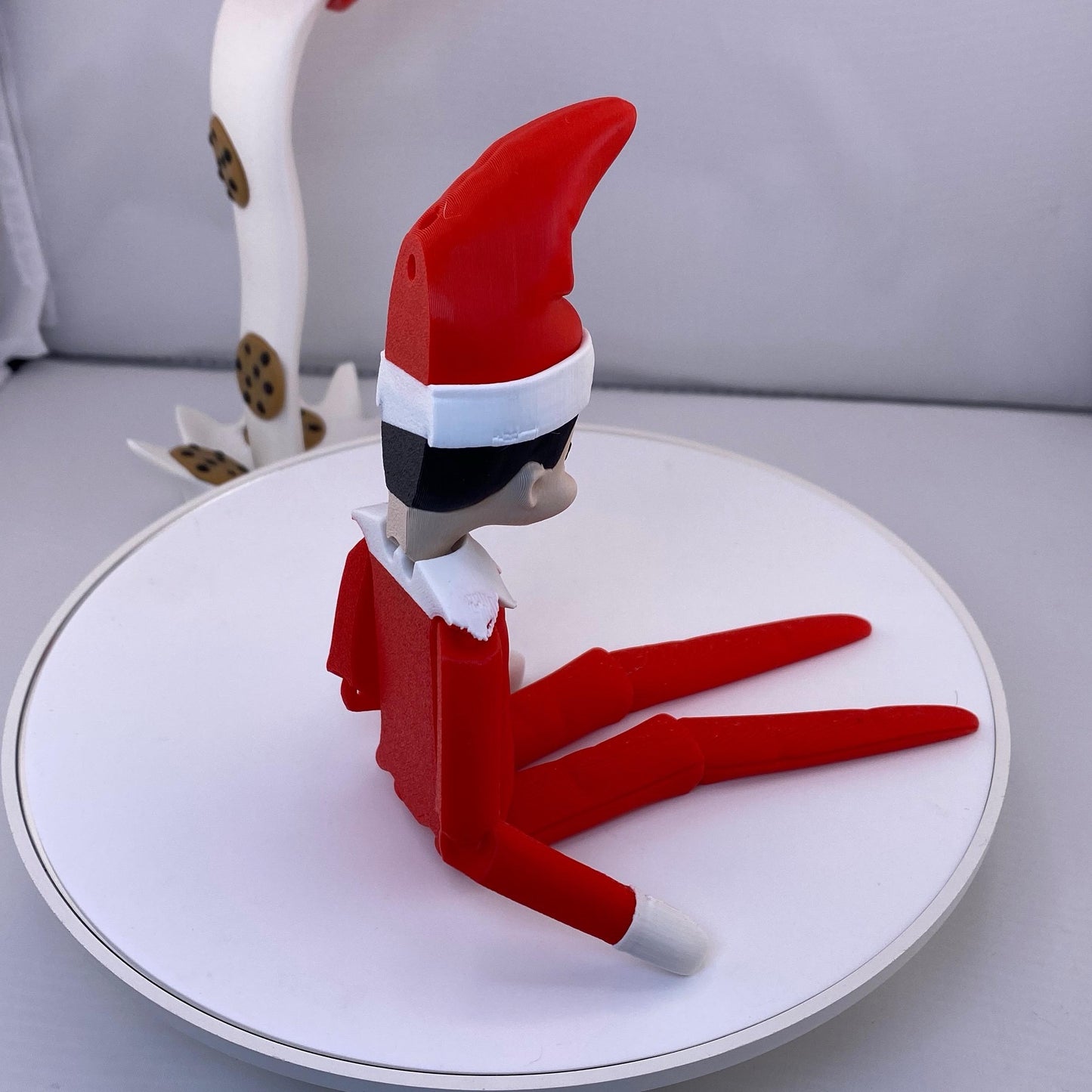 Elf On The Ledge Figurine Decoration