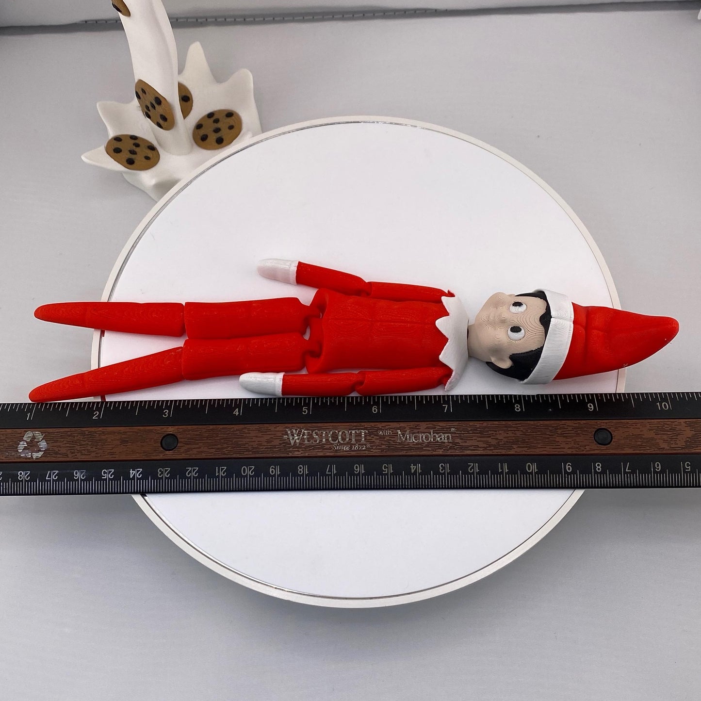 Elf On The Ledge Figurine Decoration